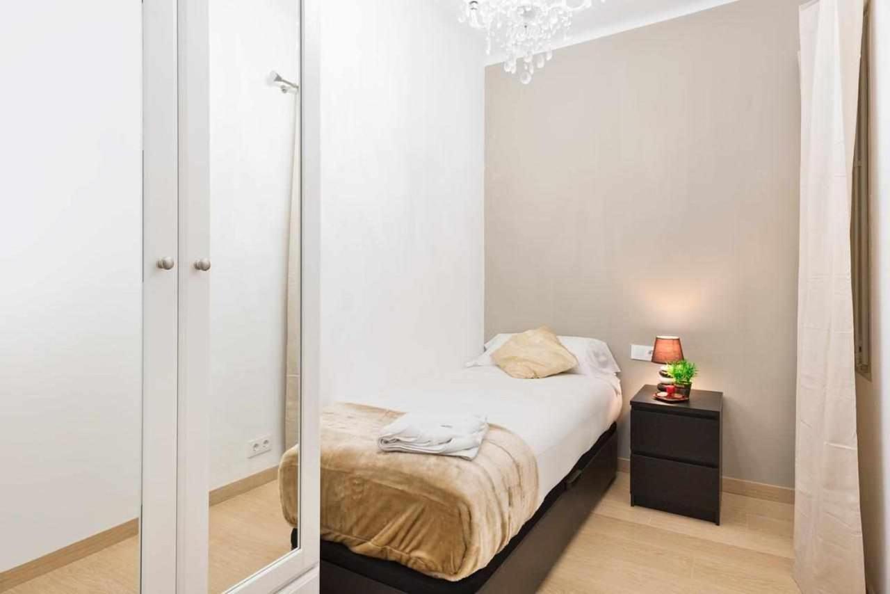 Apartment Eduardo Barcelona Luaran gambar